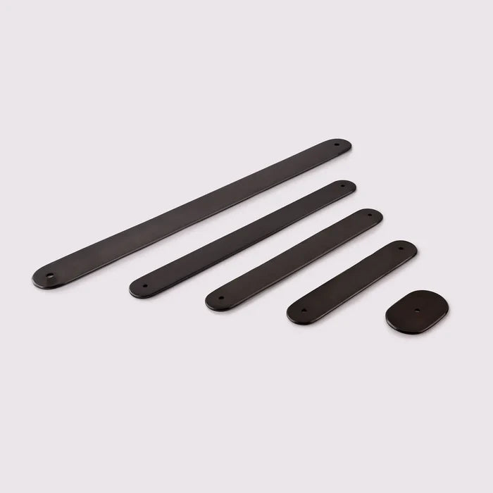 Curved Appliance Pull Backplate - Antique Bronze by Hepburn