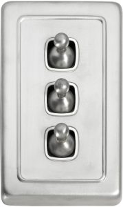 3 Gang H115xW72 / White / Satin Chrome