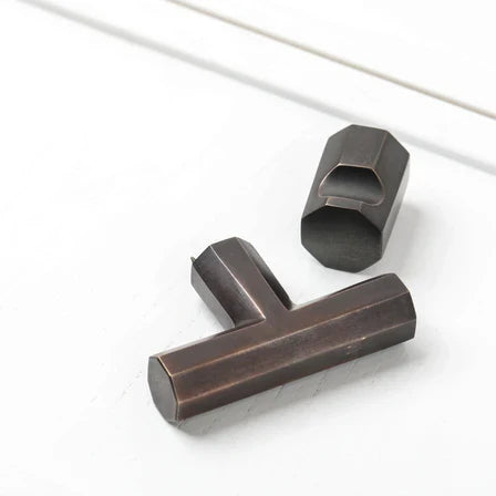 Henley T- Bar - Antique Bronze by Hepburn