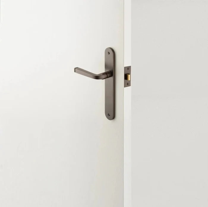 IVER Annecy Solid Brass Oval BackPlate Door Handle – Multiple Finishes Available - Entry - Point - 15232 - Iver