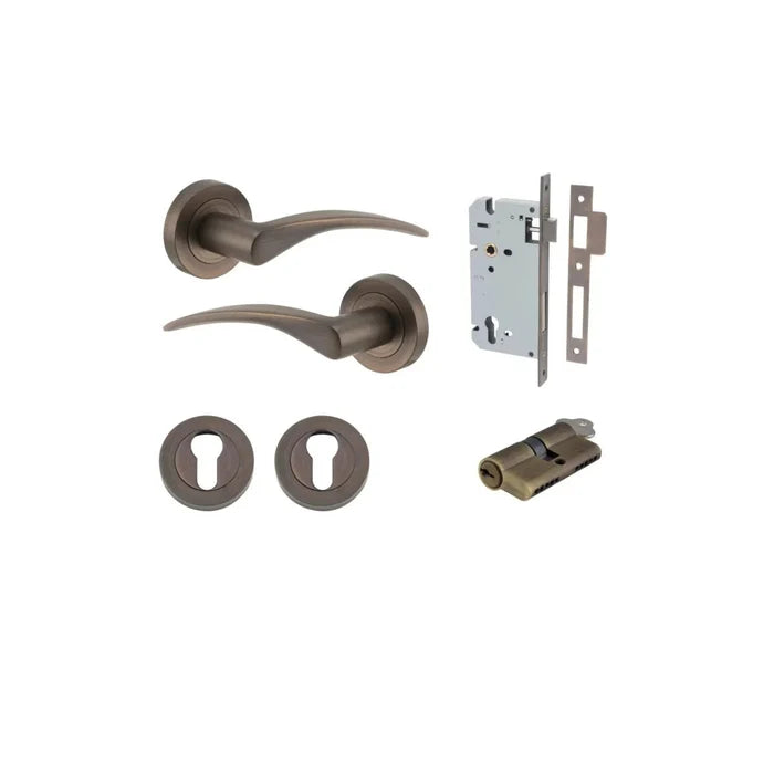 Signature Brass / Key/Key Entrance Kit (Lock & Key Cylinder)