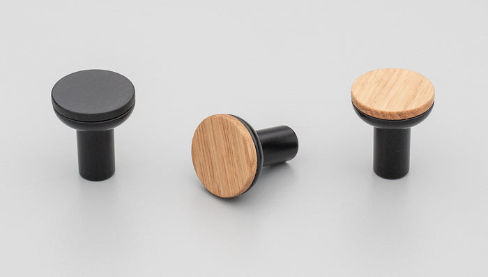 Kethy L7815 Timber Round Cabinet Knob – Oak / Black Oak