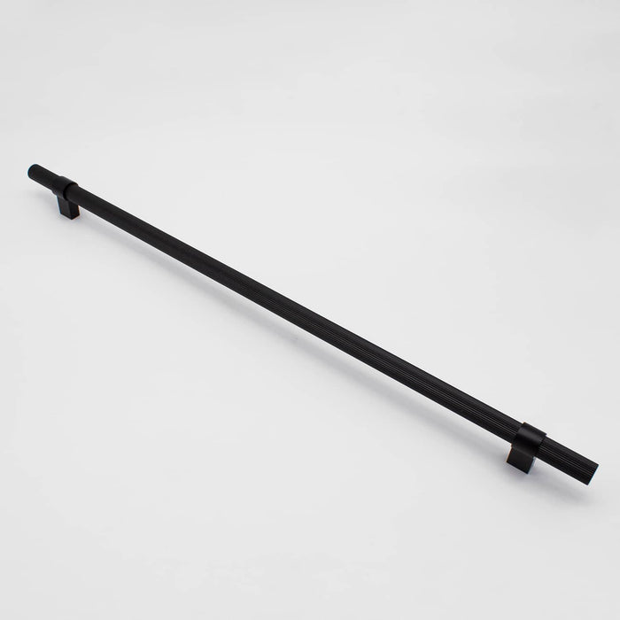 Matt Black Fluted Pull - Cassandra - Manovella