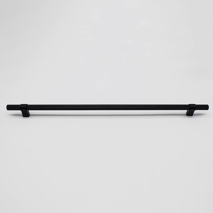 Matt Black Fluted Pull - Cassandra - Manovella