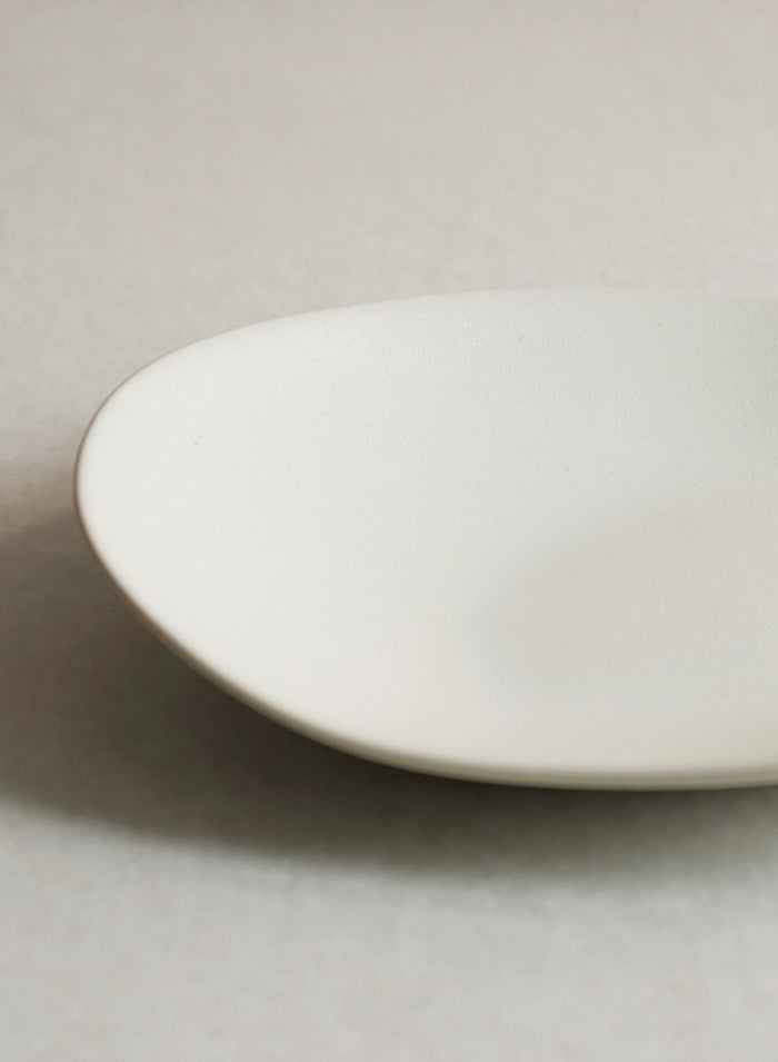 NR Ceramics Medium Pebble Plate, stone white