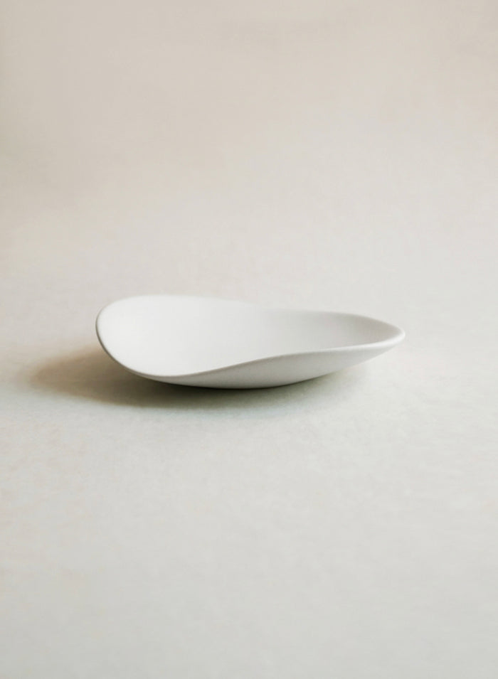 NR Ceramics Small Pebble Plate, stone white