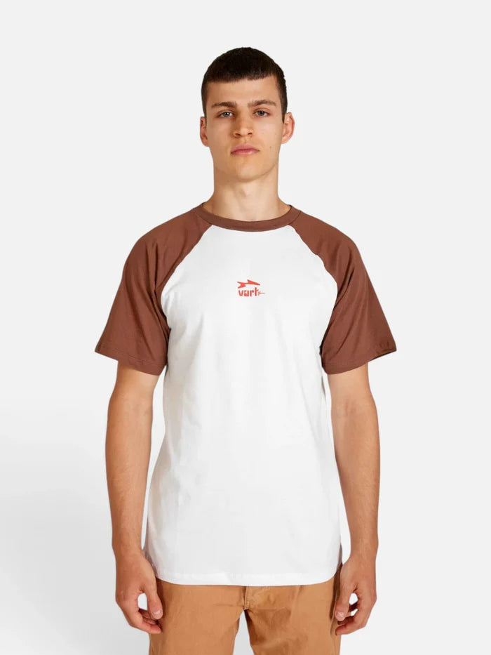 Remera Vart Belgrano Marron