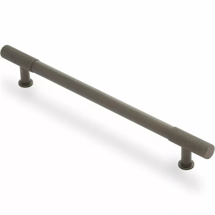 The Ridge Handle By Castella